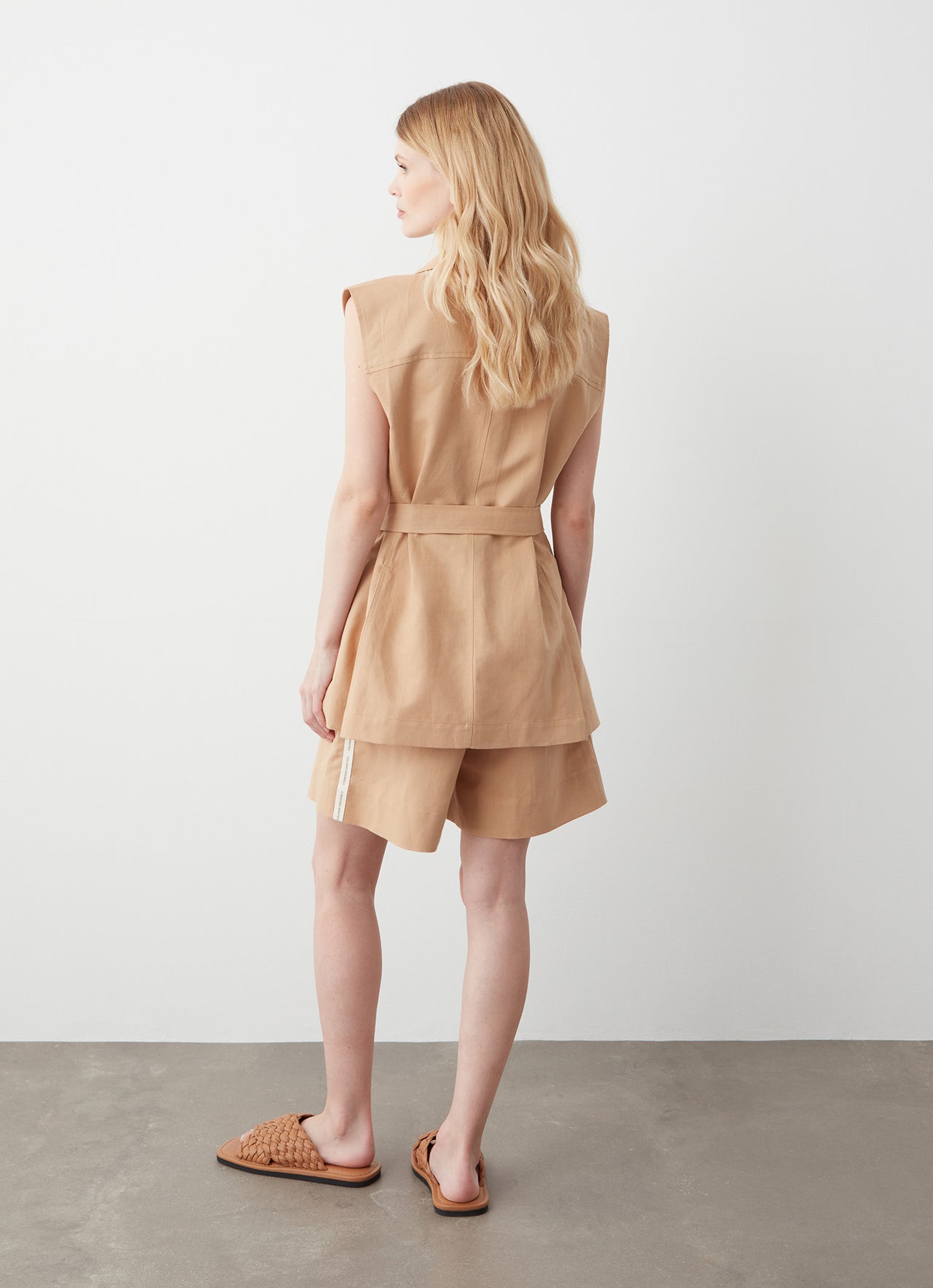 COLMAR gilet donna giacca smanicata lino cotone 8426 1ZA KAPAMA 699 CAMMELLO estate 2025