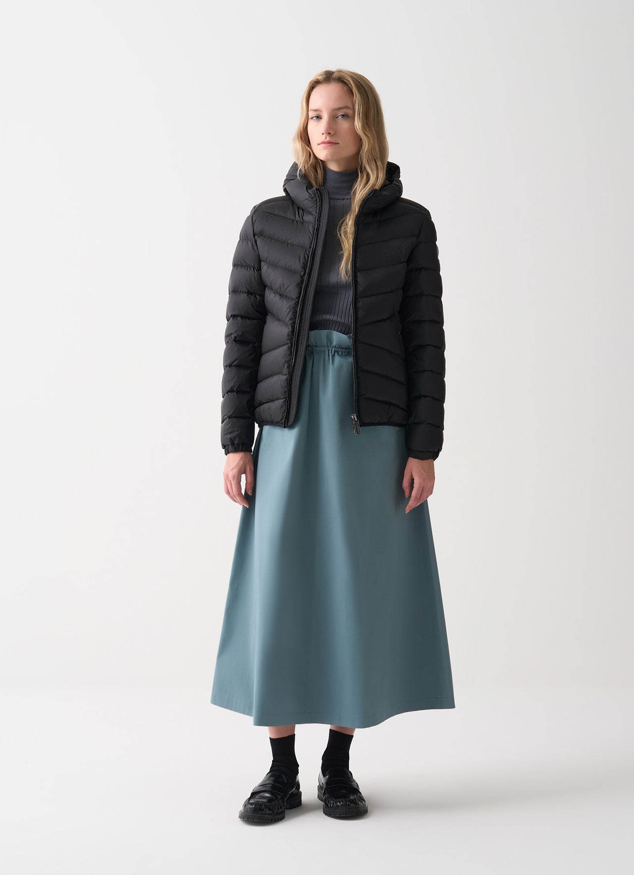 COLMAR giubbotto donna piumino cappuccio 2219 2YO DELUXE 99 NERO inverno 2025