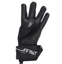 Thumbnail for REUSCH guanti portiere gara ATTRAKT FREEGEL INFINITY 5570735 7700 NERO luglio 2025