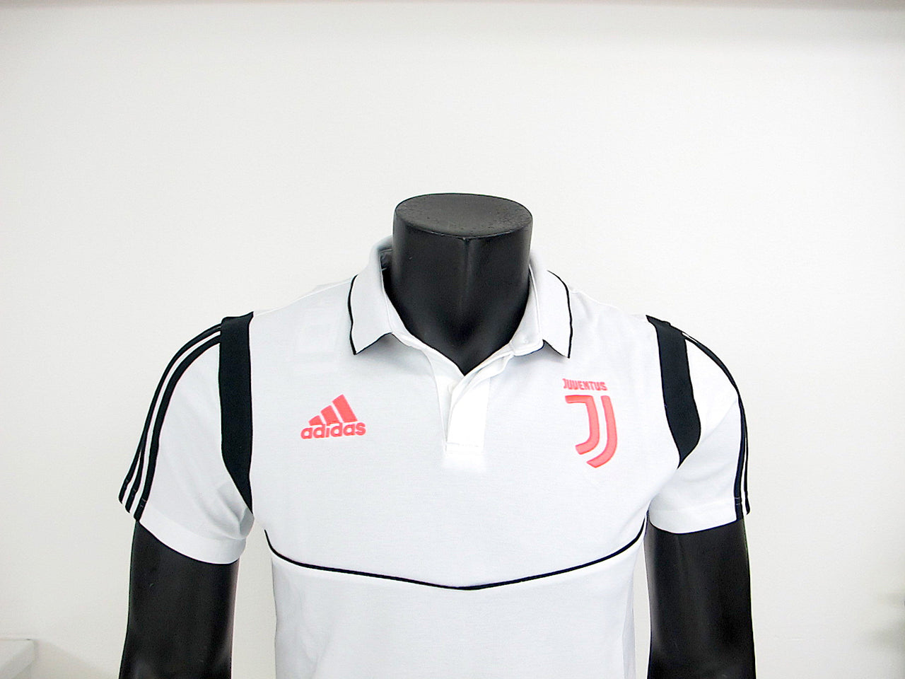 ADIDAS polo rappresentanza JUVENTUS DX9107 colore NERO/BIANCO campionato 2019/2020