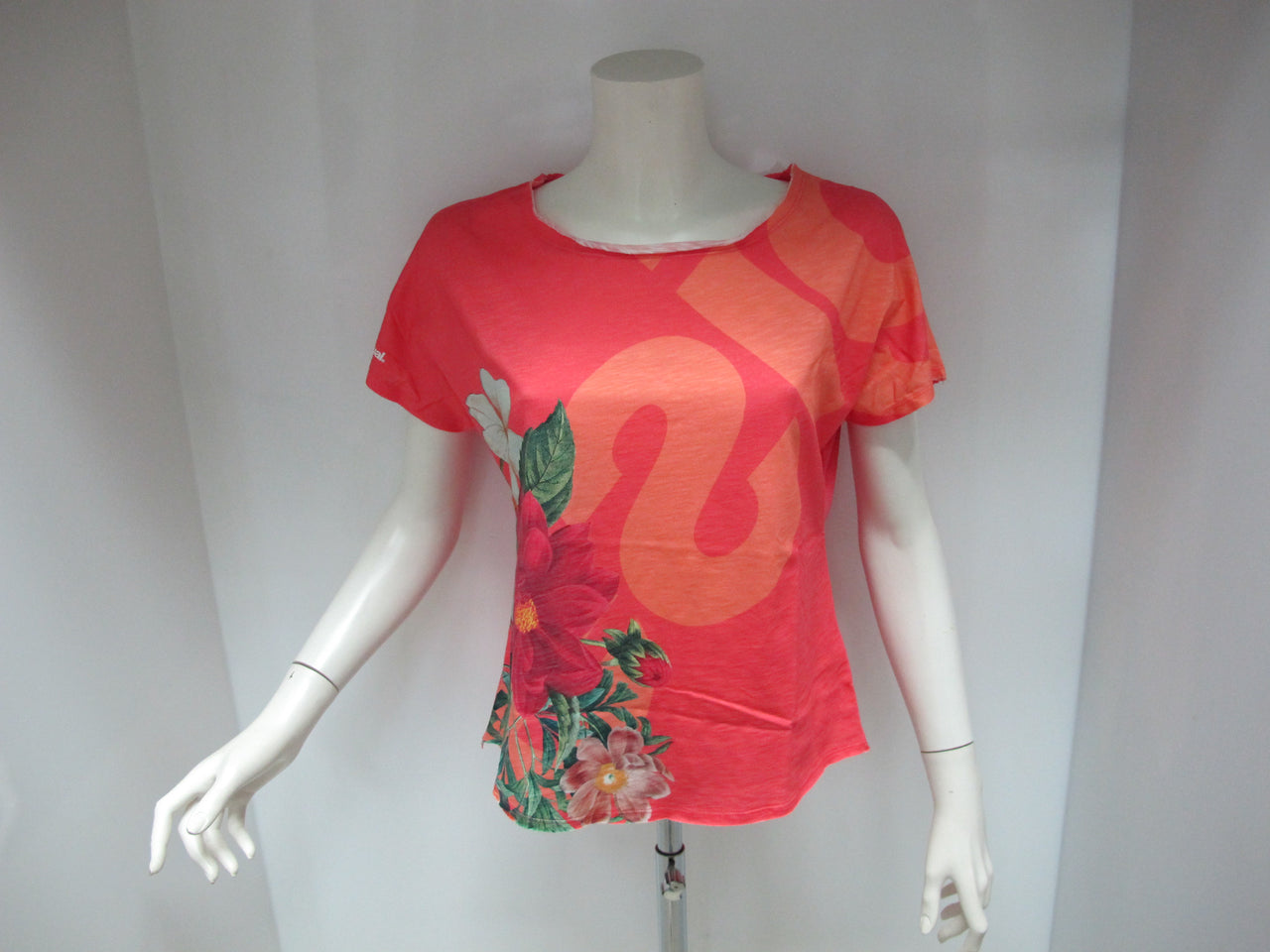 DESIGUAL t-shirt donna modello CD 60T2SD3-3177 colore FUCSIA/SALMONE estate 2016 - dodo.club - 1